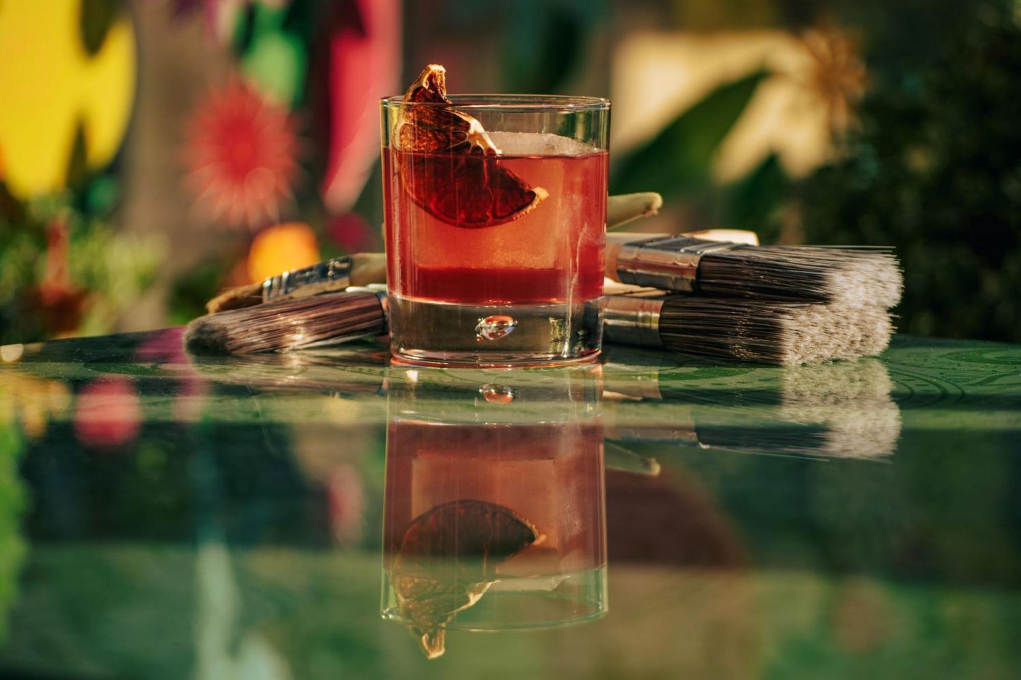 シェラトン グランド ホテル＆スパ エディンバラ エクステリア 写真 A Sazerac cocktail